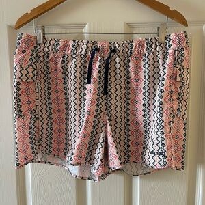 Ascend cargo shorts • Womens large